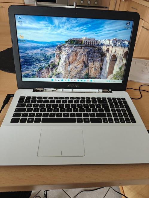 pc portable asus , a8 , ssd + hdd , radeon r5 + r5 m320 (pc, Computers en Software, Chromebooks, Refurbished, 15 inch, 8 GB, 256 GB of meer