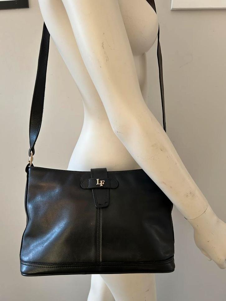 Louis Feraud sac a main cuir noir vintage, Bijoux, Sacs & Beauté, Sacs | Sacs à bandoulière, Comme neuf, Noir, Cuir, Enlèvement ou Envoi