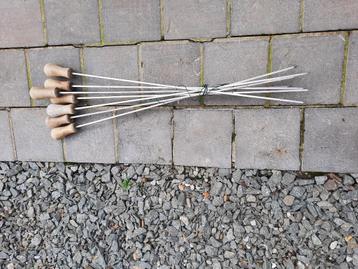 7 zeer grote spiesjes van 60 cm beschikbaar voor biedingen