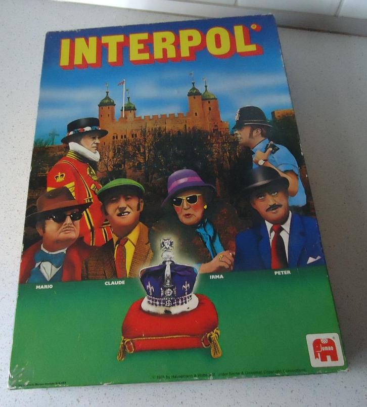 Vintage Interpol" van Jumbo (nr 484)" in goede staat !, Hobby en Vrije tijd, Gezelschapsspellen | Bordspellen, Gebruikt, Een of twee spelers