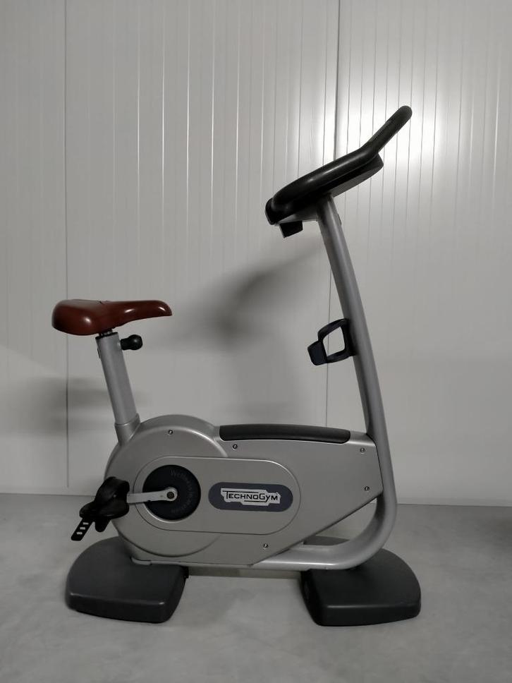 Technogym hometrainer Upright Bike, Sport en Fitness, Fitnessmaterialen, Gebruikt, Overige typen, Benen, Ophalen of Verzenden