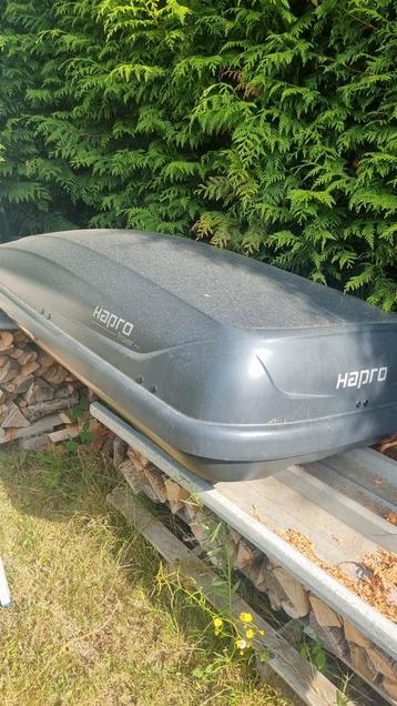 Grote dakkoffer te huur en bijhorende rails beschikbaar voor biedingen