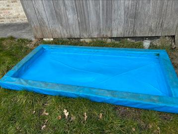 Waterbak , inseminatie materiaal  beschikbaar voor biedingen