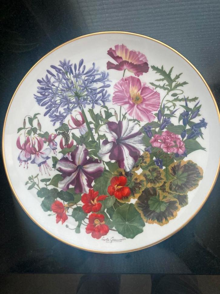 Wedgwood bord uit serie Flowers of the Year Plate Collection, Antiek en Kunst, Antiek | Wandborden en Tegels, Ophalen of Verzenden