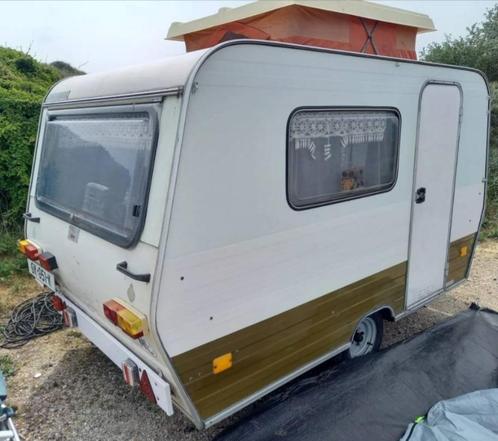 Eriba 300 kilo, Caravans en Kamperen, Caravans, Particulier, tot en met 2, tot 500 kg, Standaardzit, Eriba, tot 4 meter, Ophalen of Verzenden