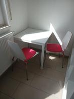 PETITE TABLE CUISINE AVEC 2 CHAISES, Ophalen, Kunststof, Vierkant, Zo goed als nieuw