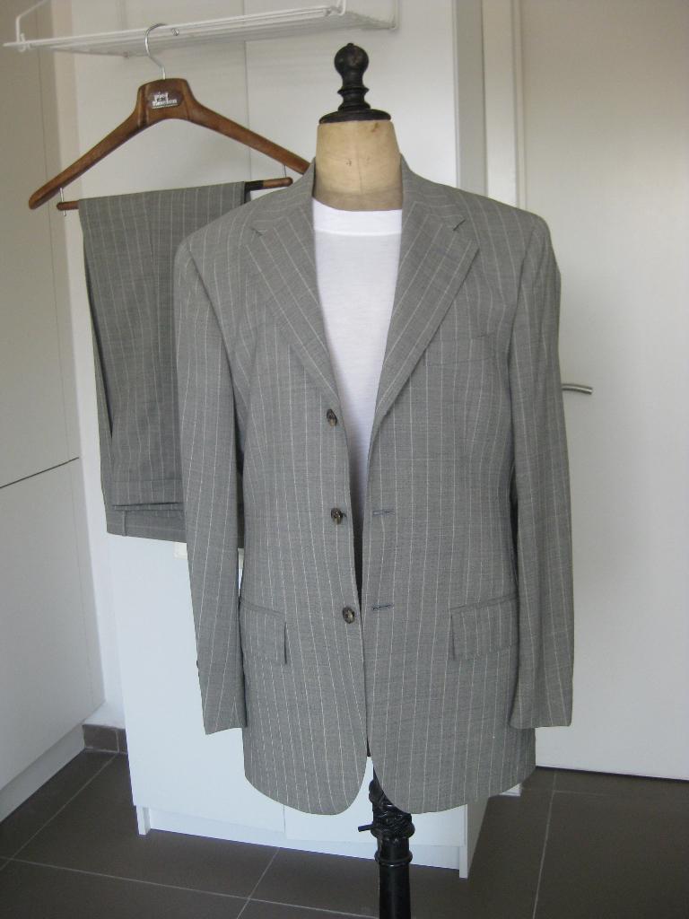 Ralph Lauren Kostuum Als Nieuw Maat 48 Grijs met streepje, Vêtements | Hommes, Costumes & Vestes, Comme neuf, Taille 48/50 (M)