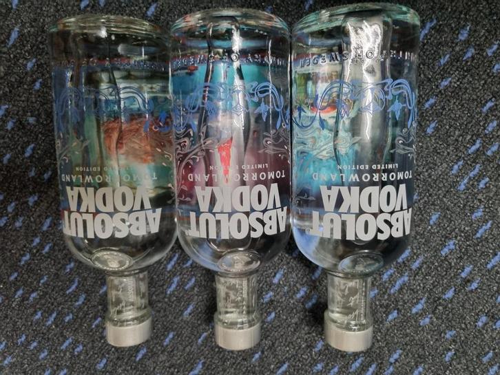 Tomorrowland Absolut vodka set 2025, Verzamelen, Overige Verzamelen, Nieuw, Ophalen of Verzenden