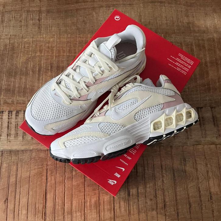 Nike W Zoom Air Fire nieuw maat 38,5, Kleding | Dames, Schoenen, Zo goed als nieuw, Ophalen of Verzenden