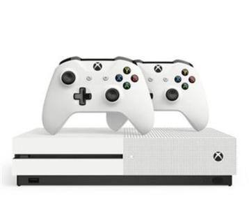 Xbox one 1000gb 2 controllers beschikbaar voor biedingen