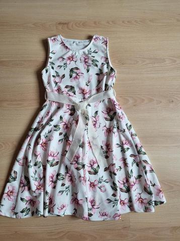 Gebloemde vintage  jurk - maat 164 beschikbaar voor biedingen