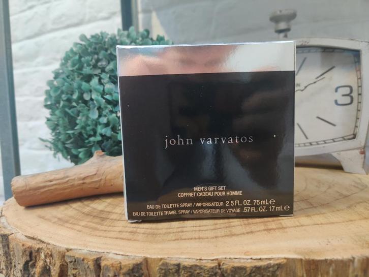 John Varvatos Classic Giftset - 75ml EDT + Travel spray 17ml, Handtassen en Accessoires, Uiterlijk | Parfum, Nieuw, Ophalen of Verzenden