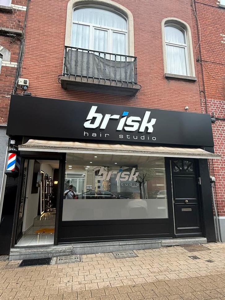 Salon de coiffure pour homme a remettre, Articles professionnels, Exploitations & Reprises