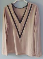 Pull beige léger avec de la dentelle t.M (Kiabi), Vêtements | Femmes, Taille 38/40 (M), Beige, Comme neuf, Enlèvement