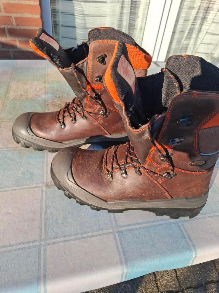 STIHL Lederen veiligheidslaarzen maat 46, Doe-het-zelf en Bouw, Veiligheidskleding, Nieuw, Ophalen