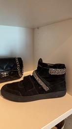 Sneaker dames, Ophalen, Gedragen