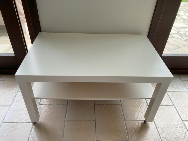 Tafel op wieltjes, Huis en Inrichting, Tafels | Bijzettafels, Gebruikt, Rechthoekig, 45 tot 60 cm, 75 cm of meer, Overige materialen