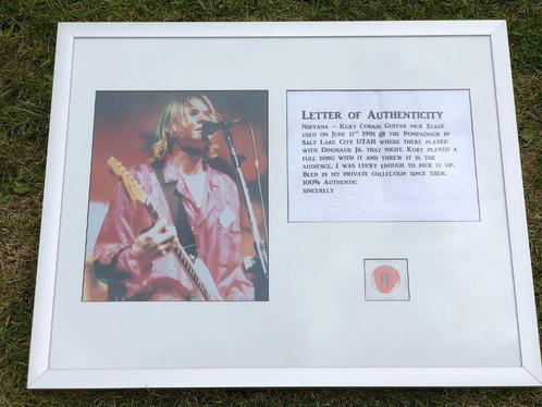 Kurt Cobain Stage Used & Owned Concert Guitar Plectrum, Verzamelen, Muziek, Artiesten en Beroemdheden, Ophalen of Verzenden