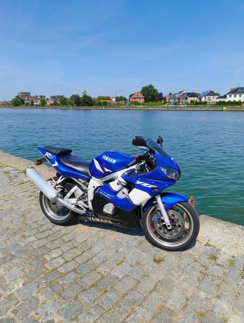 R6, Motoren, Motoren | Yamaha, Particulier, Super Sport, meer dan 35 kW, 4 cilinders, Motorrijbewijs A, Ophalen of Verzenden