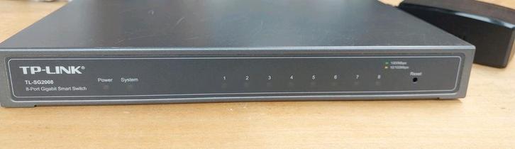TP-Link TL-SG2008, Computers en Software, Netwerk switches, Gebruikt, Ophalen of Verzenden