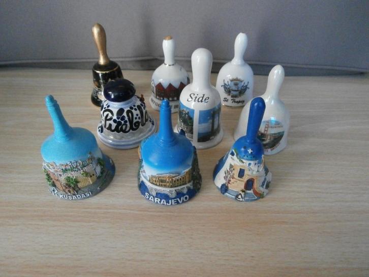 Handbel in porselein 9 stuks, Verzamelen, Overige Verzamelen, Gebruikt, Ophalen of Verzenden