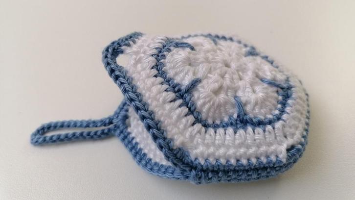 Gehaakt zeepzakje/geurzakje in gemerceriseerde katoen. NIEUW, Hobby en Vrije tijd, Breien en Haken, Nieuw, Ophalen of Verzenden
