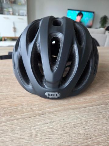 Fietshelm Bell beschikbaar voor biedingen