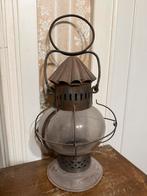 Oude lantaarn met schade bollantaarn scheepslantaarn, Enlèvement ou Envoi