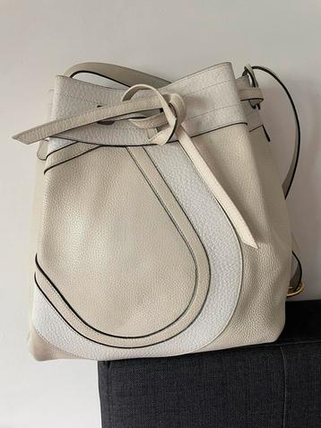 Handtas delvaux beige beschikbaar voor biedingen