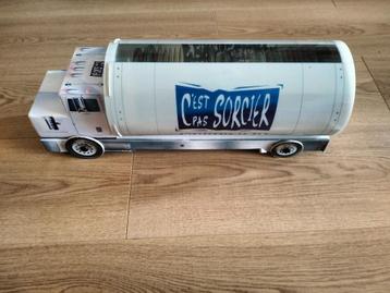 Camion DVD c'est pas sorcier  beschikbaar voor biedingen