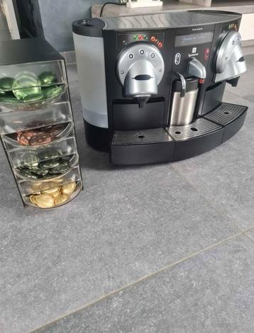 magnifique Nespresso Gemini pro 220 beschikbaar voor biedingen