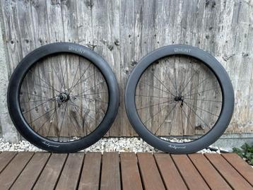 HUNT 62 Carbon Aerodynamicist EZO lagers Wielset Velgremmen beschikbaar voor biedingen