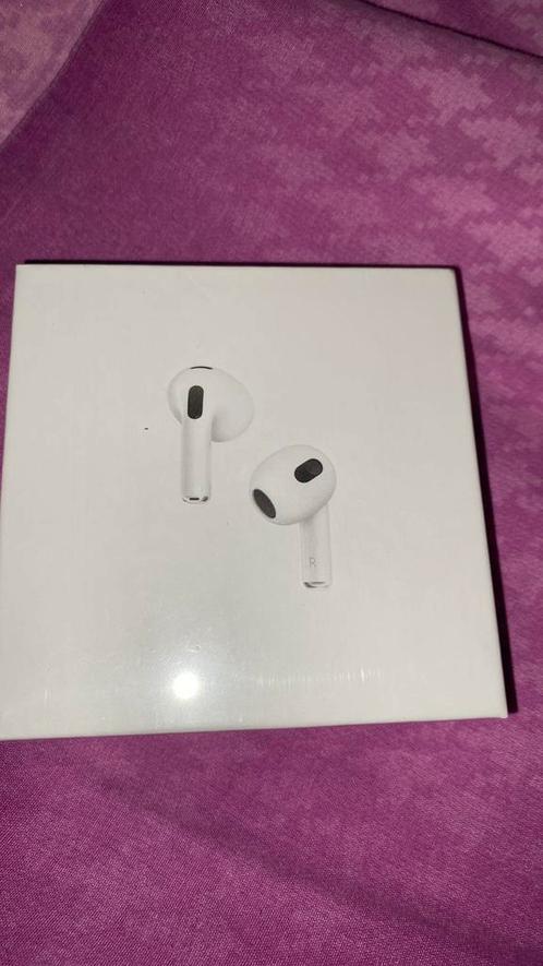 Apple AirPods (3rd generation), Audio, Tv en Foto, Hoofdtelefoons, Zo goed als nieuw, Overige merken, Draadloos, Bluetooth, Ophalen of Verzenden
