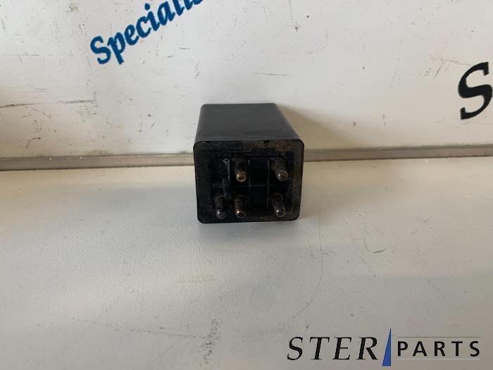 Relais d'un Mercedes C-Klasse, Autos : Pièces & Accessoires, Électronique & Câbles, Mercedes-Benz, Utilisé, 3 mois de garantie