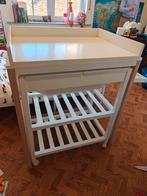 Verzorgingstafel met badje van Bopita, Enlèvement