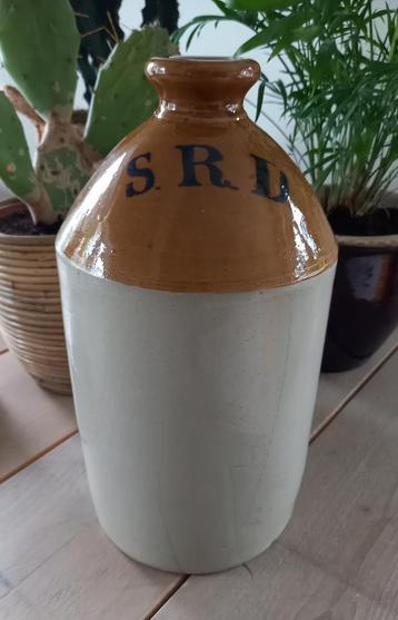 Engelse brocante kruik 1939 beschikbaar voor biedingen
