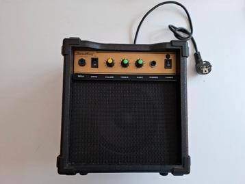 Gitaarversterker Soundking 10 watt beschikbaar voor biedingen