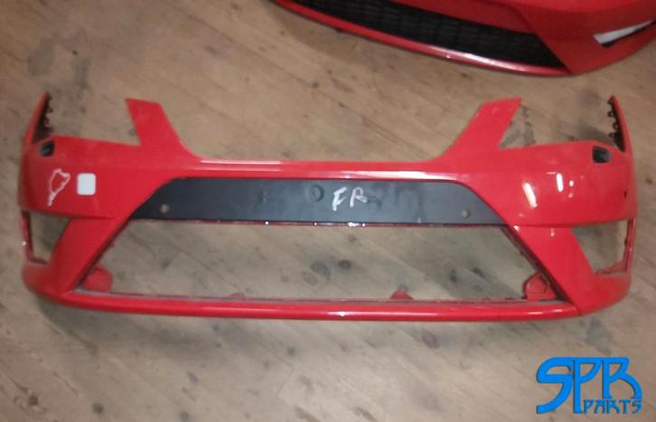 Voorbumper SEAT LEON FR III 5F0807221D SRA 4 PDC VOOR BUMPER, Auto-onderdelen, Carrosserie, Bumper, Seat, Voor, Gebruikt
