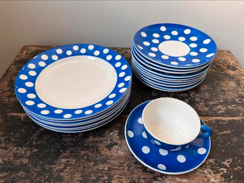 Borden en tasje blauw polkadot Nimy Maastricht - 19 stuks, Antiek en Kunst, Antiek | Servies los, Ophalen