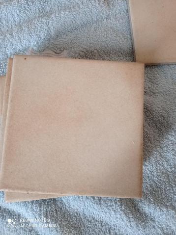 beige wandtegels, nieuw beschikbaar voor biedingen