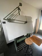 Planche à dessin KUHLMANN avec bras en T, Bricolage & Construction, Tables à dessin, 130 à 150 cm, Enlèvement, Utilisé