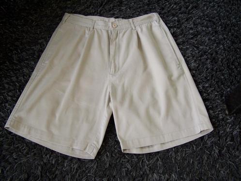 Bermuda pour homme, Kleding | Heren, Broeken en Pantalons, Zo goed als nieuw, Maat 48/50 (M), Beige, Ophalen of Verzenden
