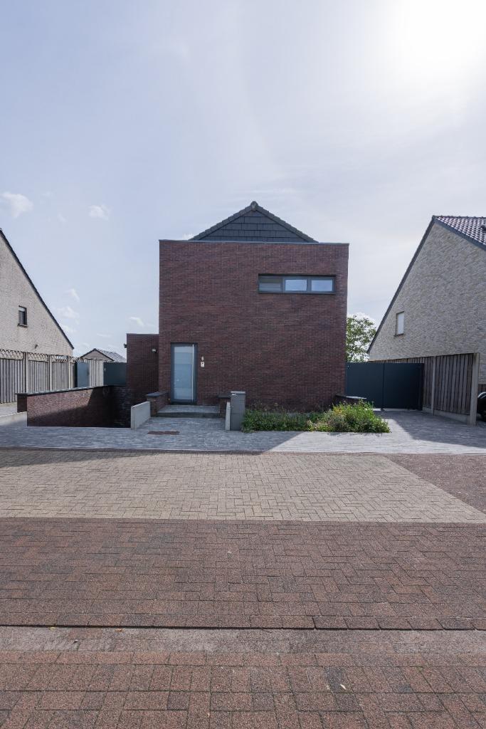 Vrijstaande instapklare woning te Opitter, Immo, Huizen en Appartementen te koop, Provincie Limburg, 200 tot 500 m², Vrijstaande woning