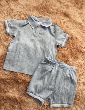 Baby kleding maat 86 /12-24M beschikbaar voor biedingen