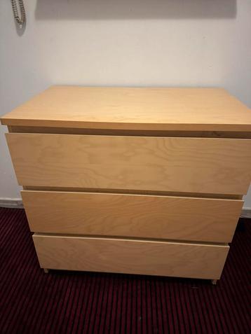Ikea laden kast 35€ beschikbaar voor biedingen