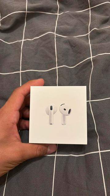 Apple AirPods (4th generation) beschikbaar voor biedingen