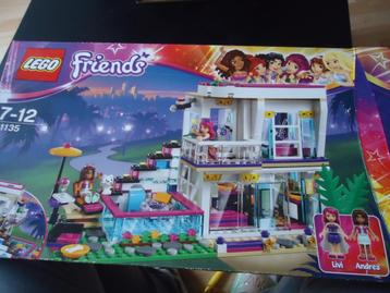 LEGO FRIENDS 41135-La villa avec sa piscine, Kinderen en Baby's, Speelgoed | Duplo en Lego, Ophalen of Verzenden, Zo goed als nieuw