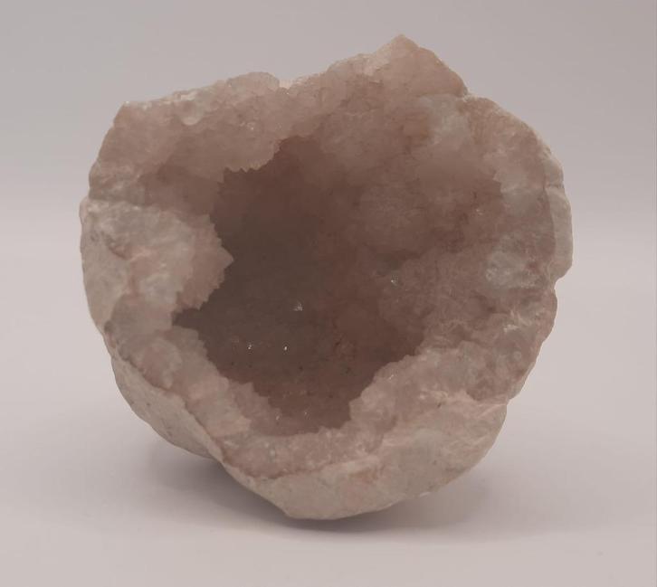 witte agaat geode 5 cm, Verzamelen, Mineralen en Fossielen, Mineraal, Ophalen of Verzenden