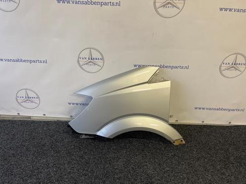 Scherm links-voor van een Mercedes Sprinter (9744), Auto-onderdelen, Carrosserie, Mercedes-Benz, Gebruikt, 12 maanden garantie
