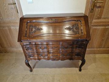 Vintage commode beschikbaar voor biedingen